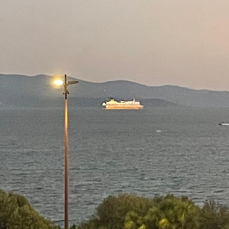 Superbe Pieds Dans L Eau Ajaccio Face A La Mer Plage De Sable Fin Route Des Iles Des Sanguinaires Екстериор снимка