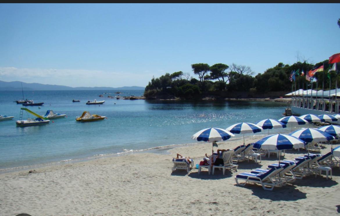 Superbe Pieds Dans L Eau Ajaccio Face A La Mer Plage De Sable Fin Route Des Iles Des Sanguinaires Екстериор снимка
