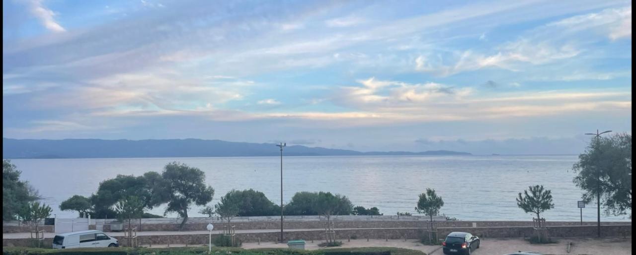 Superbe Pieds Dans L Eau Ajaccio Face A La Mer Plage De Sable Fin Route Des Iles Des Sanguinaires Екстериор снимка